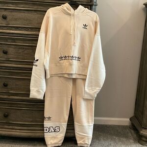 Adidas Off-White Tracksuit with Logo Accents Women’s M&XL